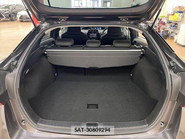Toyota PRIUS 2019-03 7223762-8