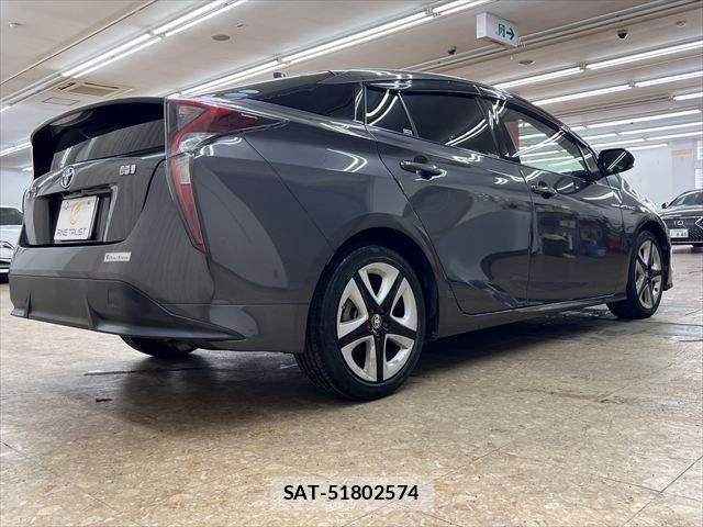 Toyota PRIUS 2016-04 7223700-16