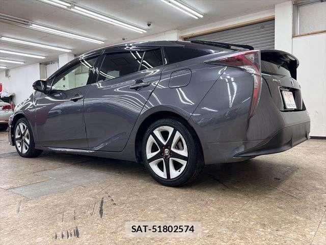 Toyota PRIUS 2016-04 7223700-17
