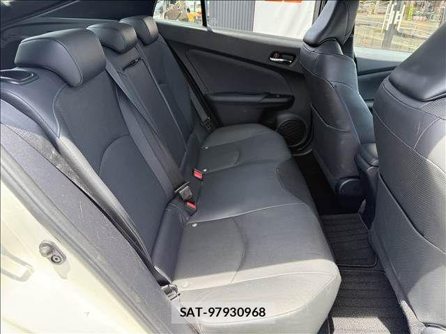 Toyota PRIUS 2016-01 7223687-25