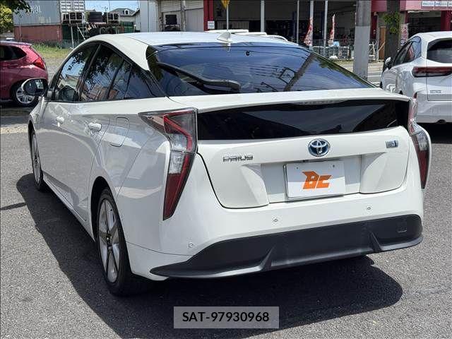 Toyota PRIUS 2016-01 7223687-7