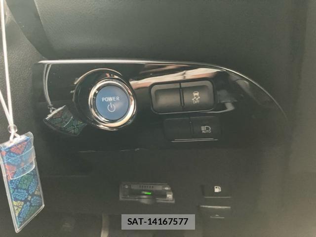 Toyota PRIUS 2019-01 7223751-9