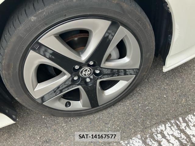 Toyota PRIUS 2019-01 7223751-4