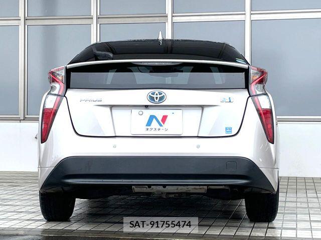 Toyota PRIUS 2016-07 7218349-14