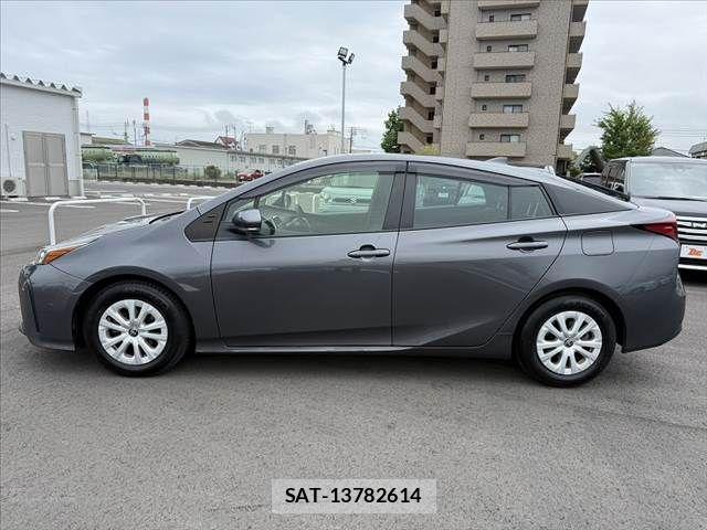 Toyota PRIUS 2021-06 7223787-11