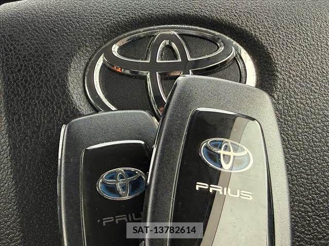 Toyota PRIUS 2021-06 7223787-20