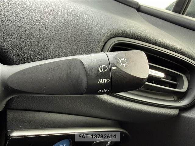 Toyota PRIUS 2021-06 7223787-22