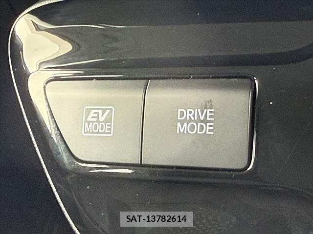 Toyota PRIUS 2021-06 7223787-26