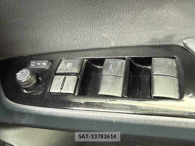 Toyota PRIUS 2021-06 7223787-29