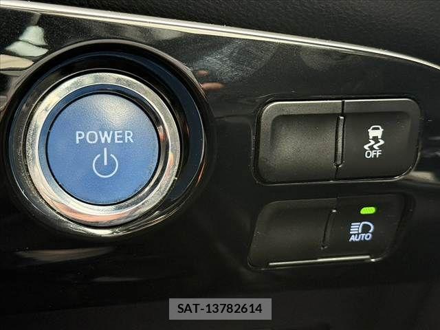 Toyota PRIUS 2021-06 7223787-5