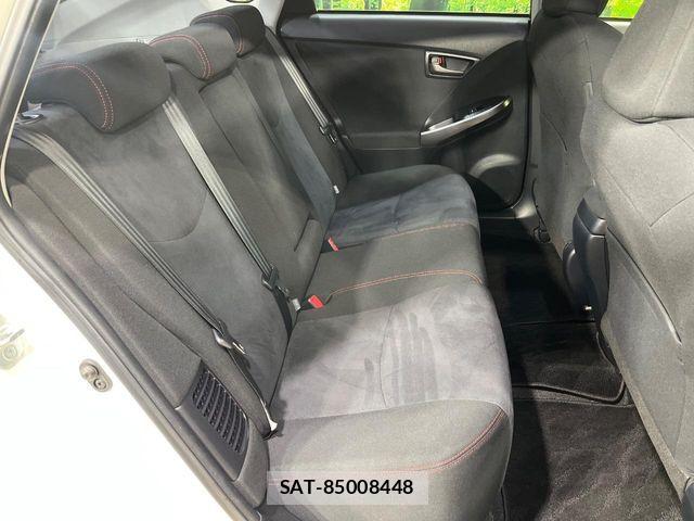 Toyota PRIUS 2013-10 7223667-8