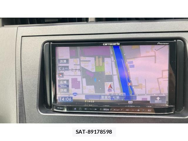 Toyota PRIUS 2011-06 7223633-16
