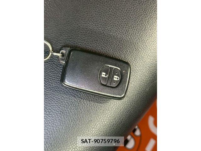 Toyota PRIUS 2013-03 7216339-7
