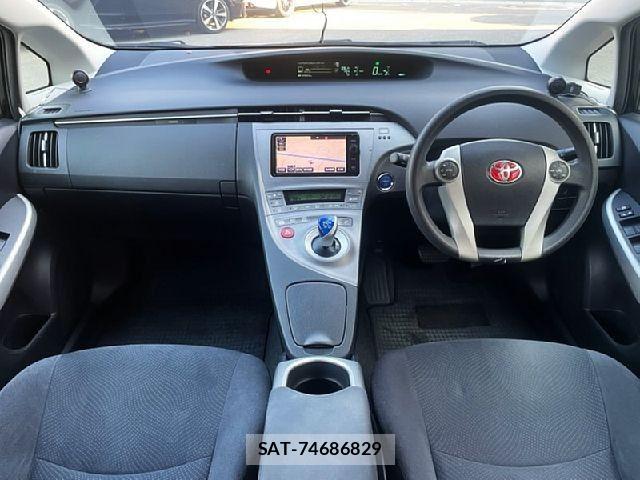 Toyota PRIUS 2014-10 7223678-1
