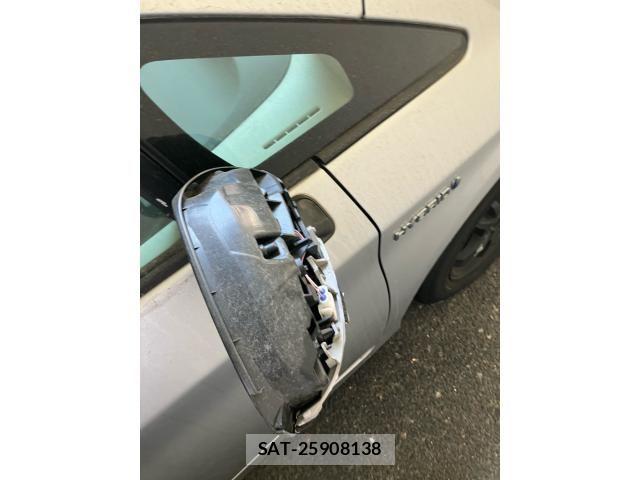 Toyota PRIUS 2012-07 7223645-11