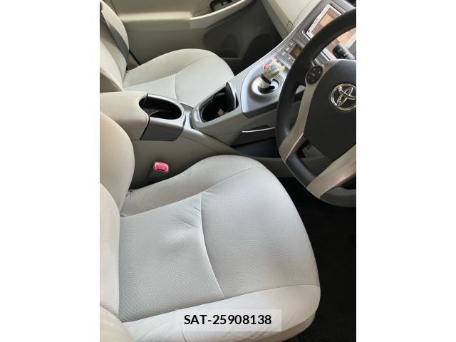Toyota PRIUS 2012-07 7223645-14