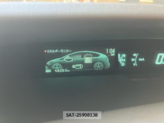 Toyota PRIUS 2012-07 7223645-16