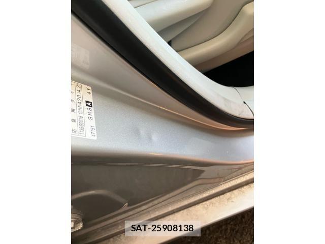 Toyota PRIUS 2012-07 7223645-20