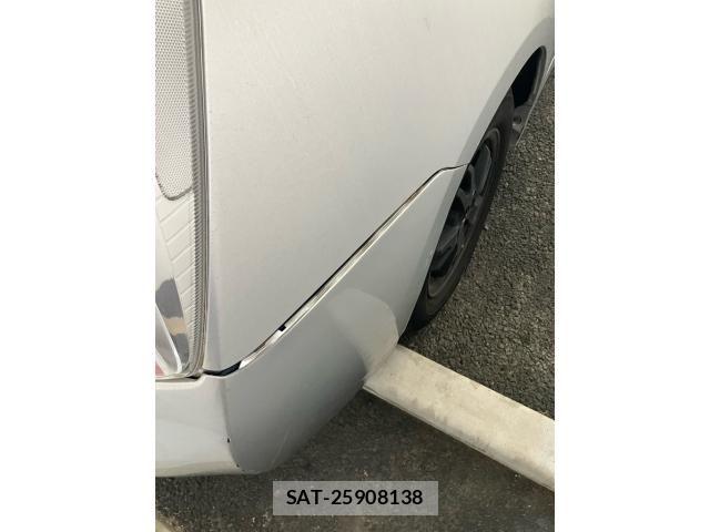 Toyota PRIUS 2012-07 7223645-21