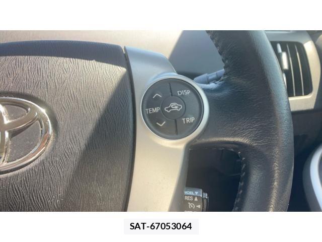 Toyota PRIUS 2012-10 7223654-16