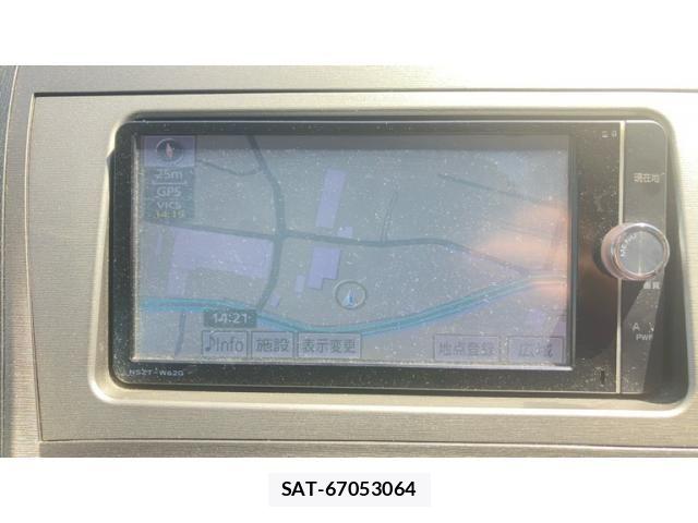 Toyota PRIUS 2012-10 7223654-21