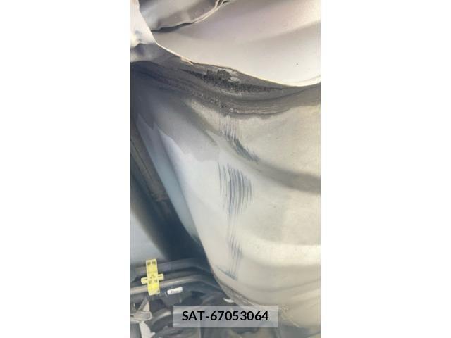 Toyota PRIUS 2012-10 7223654-26
