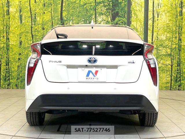 Toyota PRIUS 2016-06 7223698-14