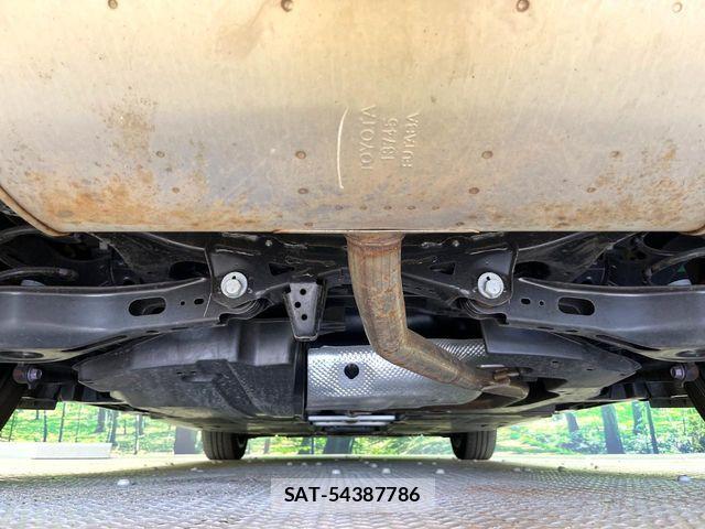 Toyota PRIUS 2023-03 7223809-17