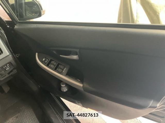 Toyota PRIUS 2012-02 7223641-15