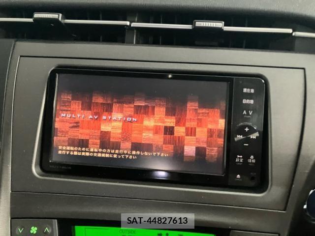 Toyota PRIUS 2012-02 7223641-17
