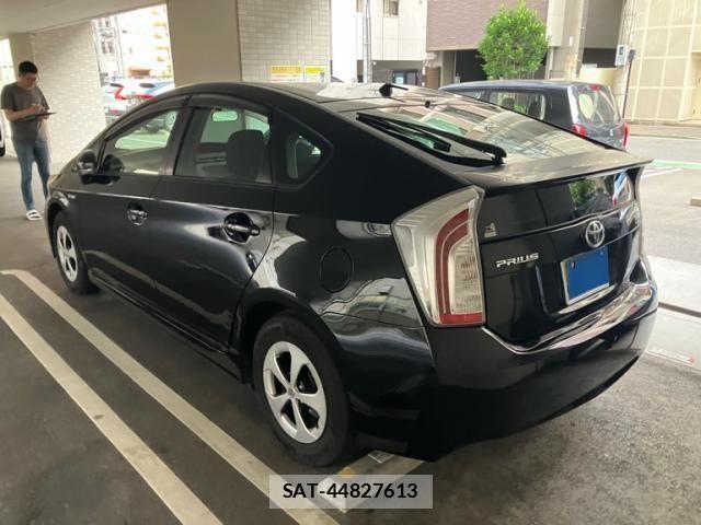 Toyota PRIUS 2012-02 7223641-7