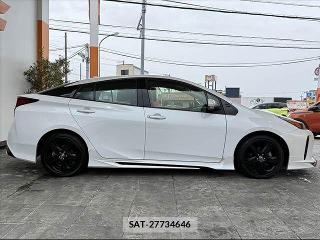 Toyota PRIUS 2021-06 7223788-11
