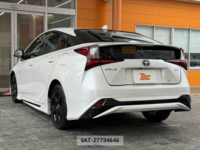 Toyota PRIUS 2021-06 7223788-12