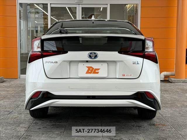 Toyota PRIUS 2021-06 7223788-13