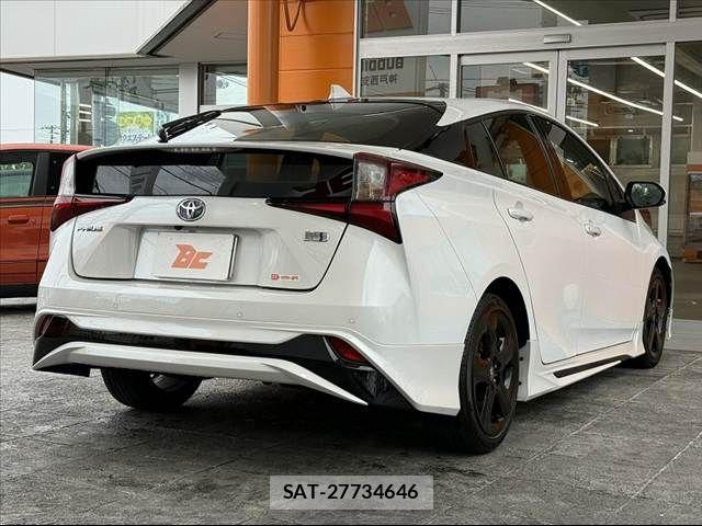 Toyota PRIUS 2021-06 7223788-14