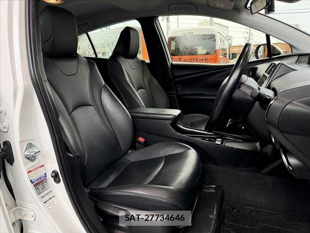 Toyota PRIUS 2021-06 7223788-15