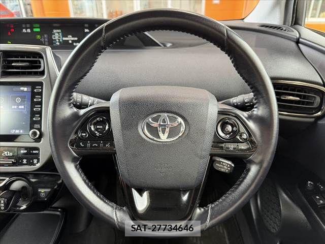 Toyota PRIUS 2021-06 7223788-24