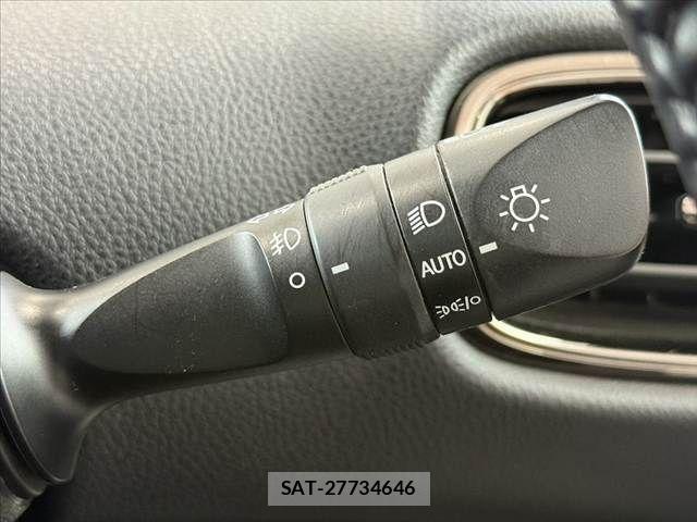 Toyota PRIUS 2021-06 7223788-27