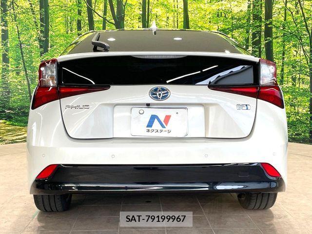 Toyota PRIUS 2019-04 7223758-14