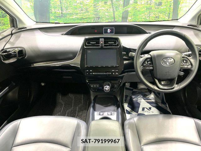Toyota PRIUS 2019-04 7223758-1