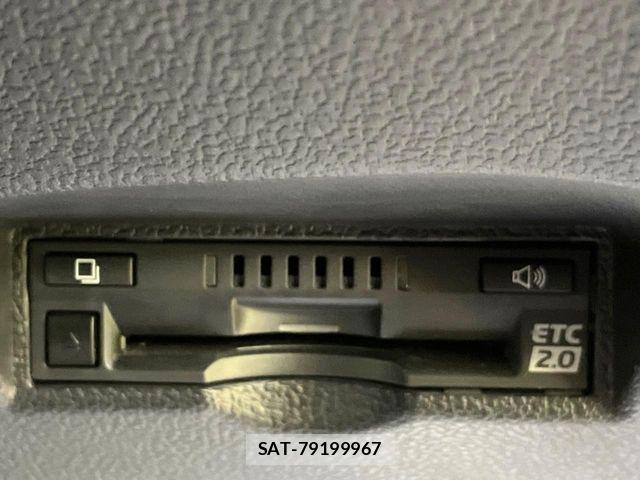 Toyota PRIUS 2019-04 7223758-6