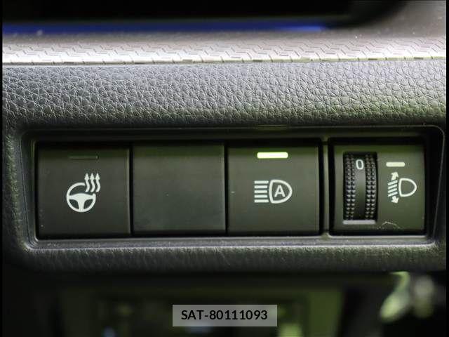 Toyota PRIUS 2023-04 7223812-9