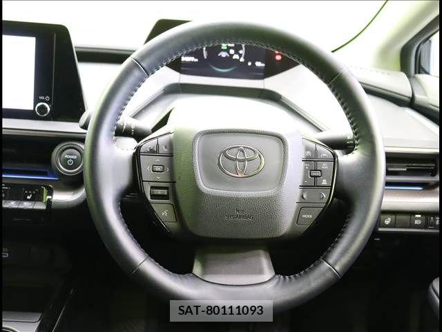 Toyota PRIUS 2023-04 7223812-12
