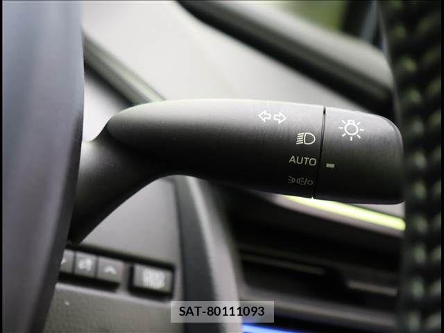 Toyota PRIUS 2023-04 7223812-16