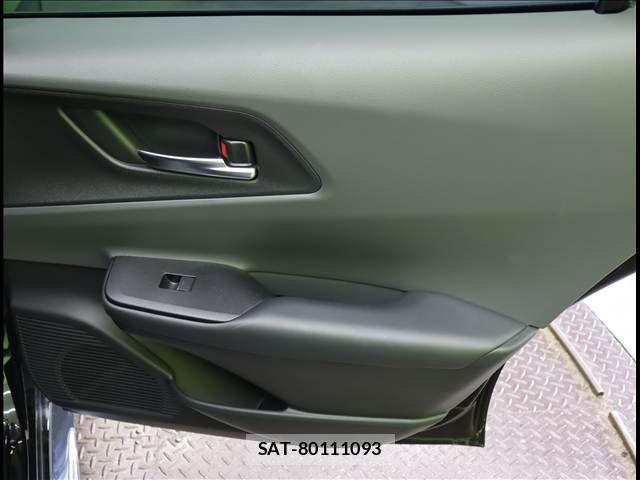 Toyota PRIUS 2023-04 7223812-25