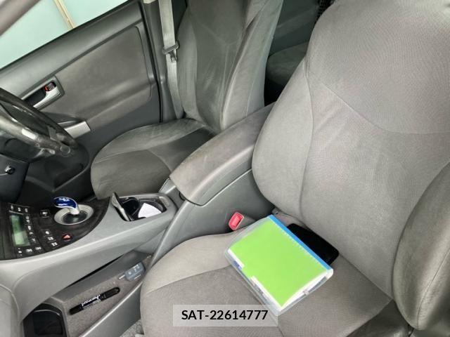 Toyota PRIUS 2010-03 7216332-16
