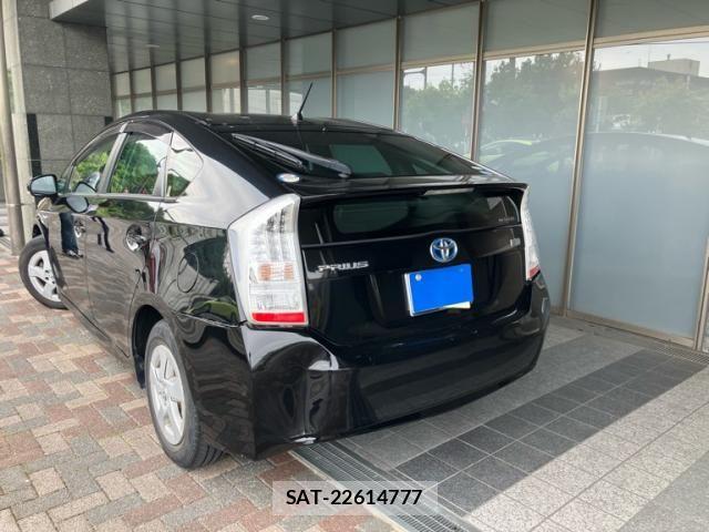 Toyota PRIUS 2010-03 7216332-1