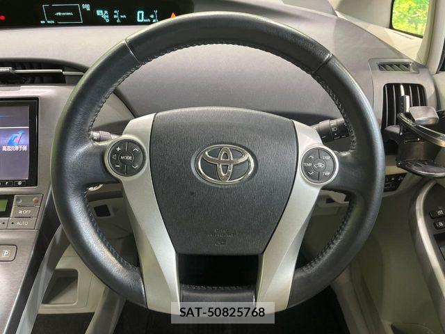 Toyota PRIUS 2013-04 7218060-10