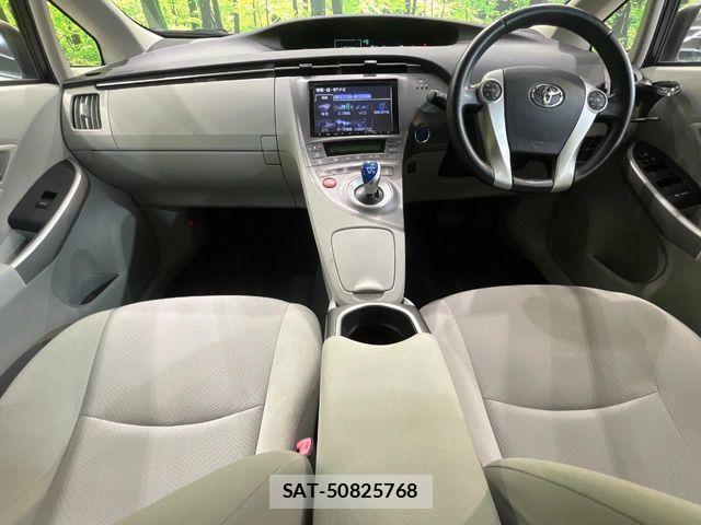 Toyota PRIUS 2013-04 7218060-1
