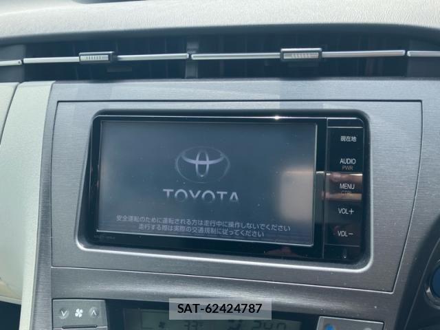 Toyota PRIUS 2012-03 7218179-12